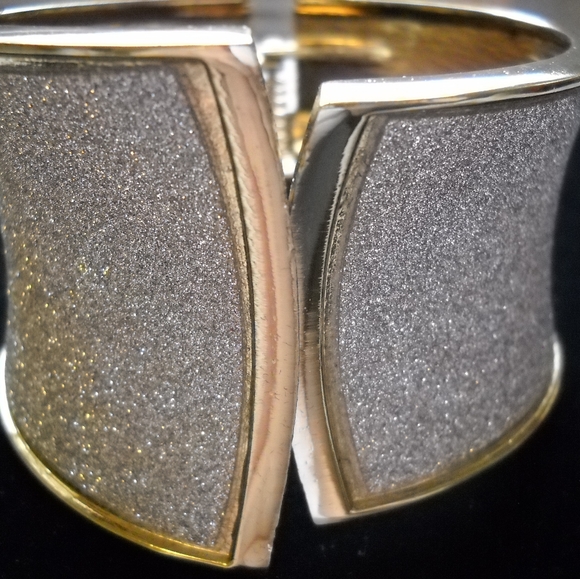 Bracelet - Picture 2 of 3